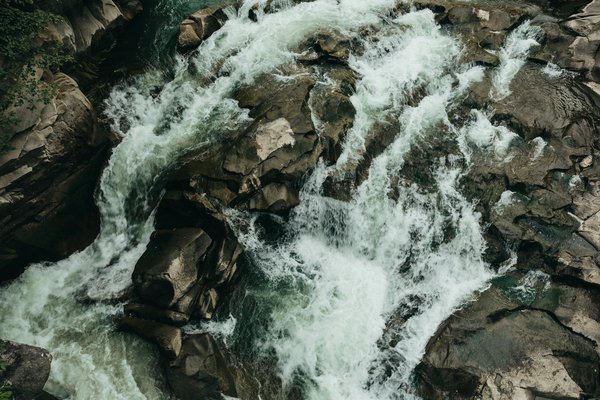 Quels sont les secrets pour une croisière réussie sur le fleuve Amazone, Brésil : itinéraires et précautions ?